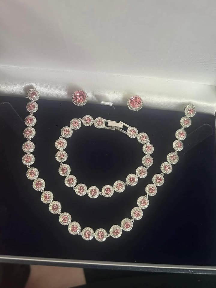 Stunning tennis set With Necklace, Bracelet, And Earrings imagen 7